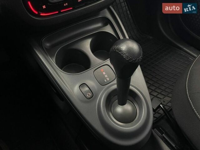Червоний Смарт Forfour, об'ємом двигуна 0.9 л та пробігом 140 тис. км за 9490 $, фото 30 на Automoto.ua