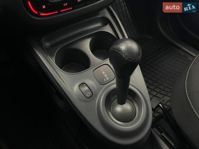 Червоний Смарт Forfour, об'ємом двигуна 0.9 л та пробігом 140 тис. км за 7990 $, фото 30 на Automoto.ua