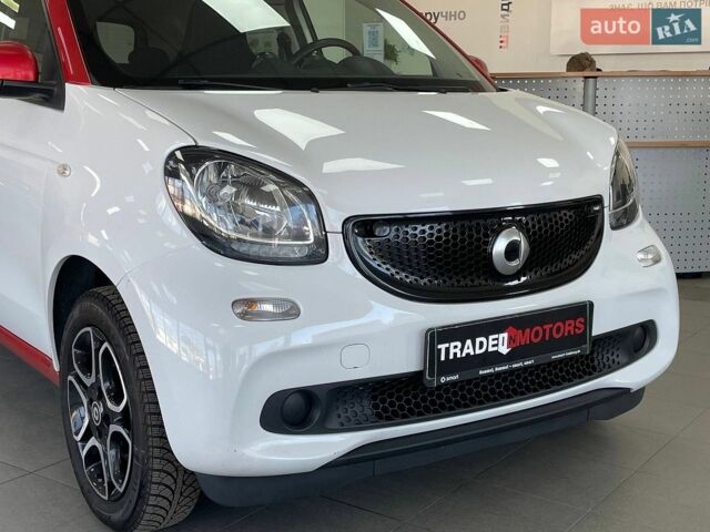 Червоний Смарт Forfour, об'ємом двигуна 0.9 л та пробігом 140 тис. км за 7990 $, фото 3 на Automoto.ua