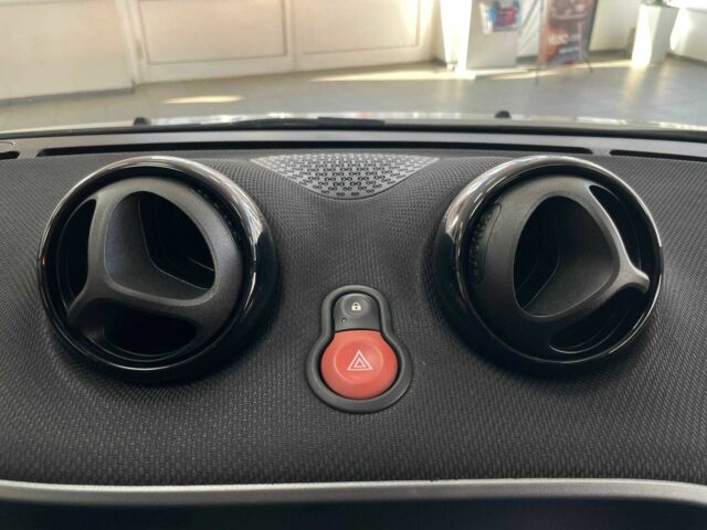 Червоний Смарт Forfour, об'ємом двигуна 0.9 л та пробігом 140 тис. км за 8990 $, фото 12 на Automoto.ua