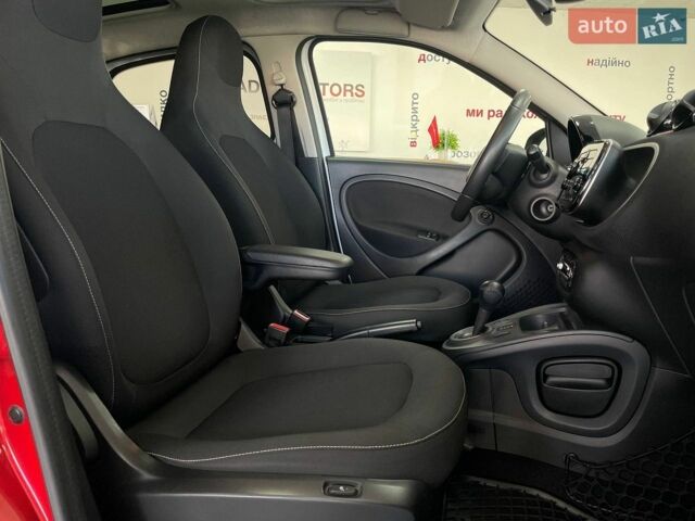 Червоний Смарт Forfour, об'ємом двигуна 0.9 л та пробігом 140 тис. км за 7990 $, фото 32 на Automoto.ua