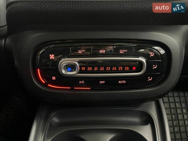 Червоний Смарт Forfour, об'ємом двигуна 0.9 л та пробігом 140 тис. км за 9490 $, фото 29 на Automoto.ua