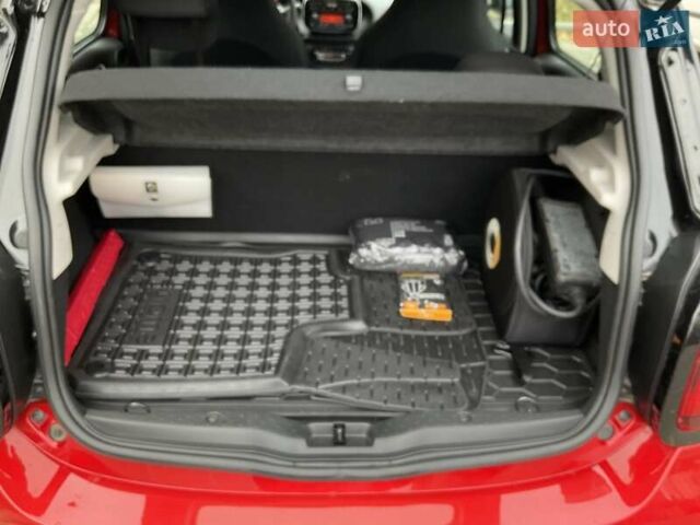 Червоний Смарт Forfour, об'ємом двигуна 0 л та пробігом 34 тис. км за 8900 $, фото 30 на Automoto.ua