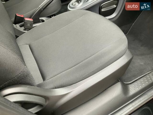 Червоний Смарт Forfour, об'ємом двигуна 0 л та пробігом 34 тис. км за 8900 $, фото 18 на Automoto.ua