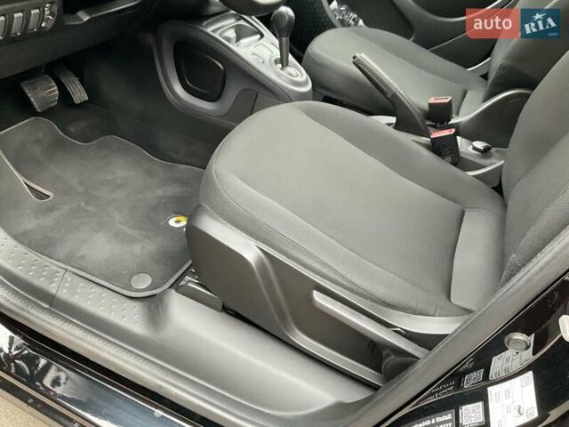 Червоний Смарт Forfour, об'ємом двигуна 0 л та пробігом 34 тис. км за 8900 $, фото 25 на Automoto.ua