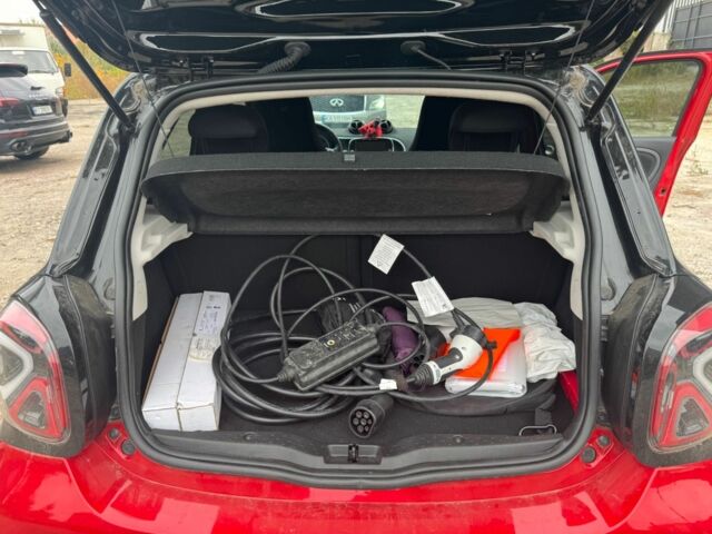 Красный Смарт Форфор, объемом двигателя 0 л и пробегом 26 тыс. км за 13000 $, фото 3 на Automoto.ua