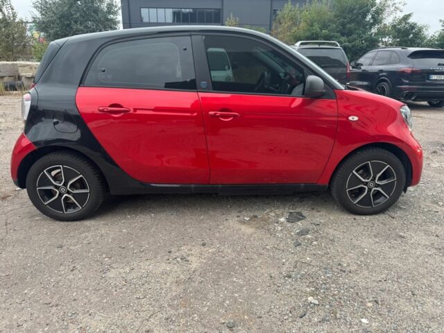 Червоний Смарт Forfour, об'ємом двигуна 0 л та пробігом 26 тис. км за 13000 $, фото 7 на Automoto.ua