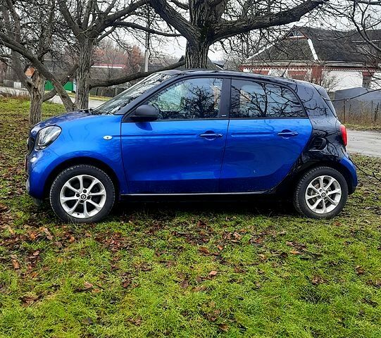 Смарт Forfour, об'ємом двигуна 1 л та пробігом 45 тис. км за 9900 $, фото 3 на Automoto.ua