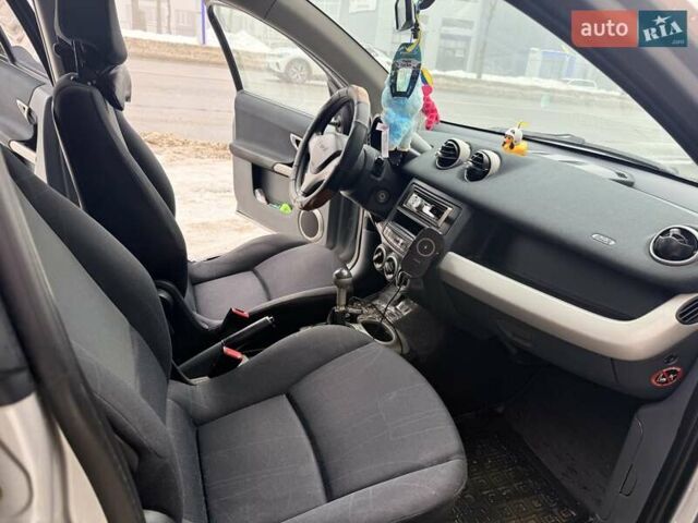 Сірий Смарт Forfour, об'ємом двигуна 1.12 л та пробігом 181 тис. км за 3600 $, фото 5 на Automoto.ua