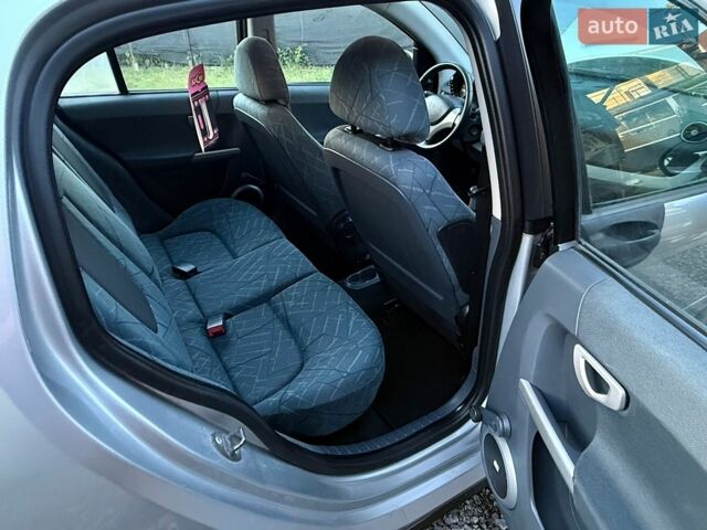 Сірий Смарт Forfour, об'ємом двигуна 1.33 л та пробігом 198 тис. км за 3650 $, фото 23 на Automoto.ua