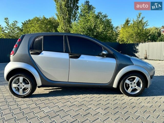 Сірий Смарт Forfour, об'ємом двигуна 1.33 л та пробігом 120 тис. км за 5400 $, фото 1 на Automoto.ua