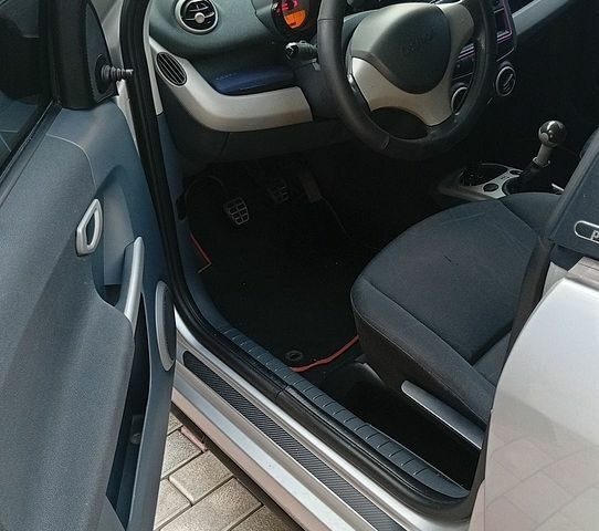 Сірий Смарт Forfour, об'ємом двигуна 1.33 л та пробігом 227 тис. км за 3700 $, фото 13 на Automoto.ua