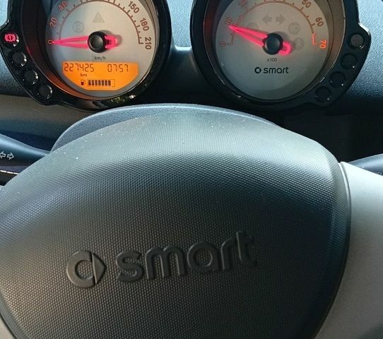 Сірий Смарт Forfour, об'ємом двигуна 1.33 л та пробігом 227 тис. км за 3700 $, фото 21 на Automoto.ua