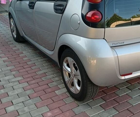 Сірий Смарт Forfour, об'ємом двигуна 1.3 л та пробігом 227 тис. км за 3721 $, фото 3 на Automoto.ua