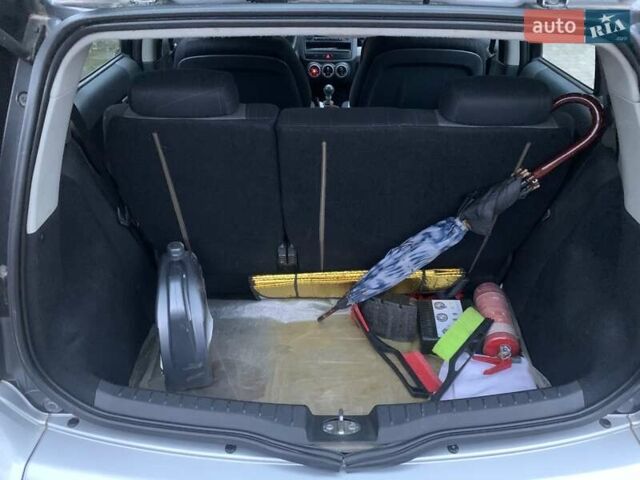 Сірий Смарт Forfour, об'ємом двигуна 1.5 л та пробігом 275 тис. км за 4200 $, фото 6 на Automoto.ua