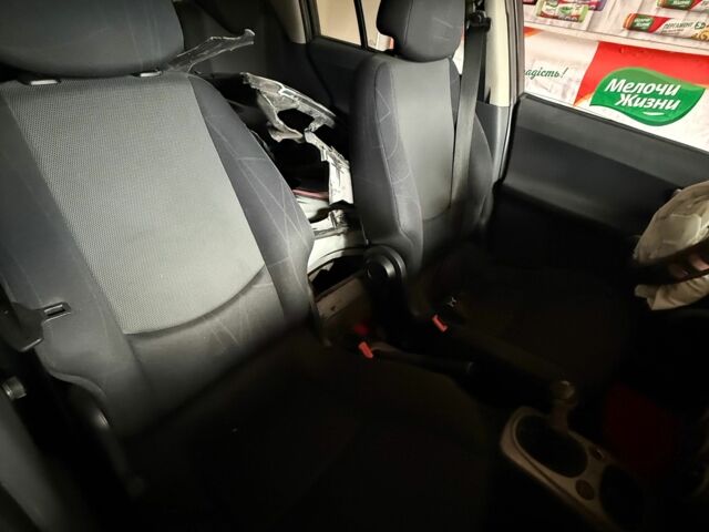 Серый Смарт Форфор, объемом двигателя 1.1 л и пробегом 250 тыс. км за 1300 $, фото 4 на Automoto.ua