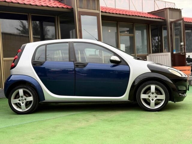 Сірий Смарт Forfour, об'ємом двигуна 1.5 л та пробігом 140 тис. км за 3800 $, фото 3 на Automoto.ua