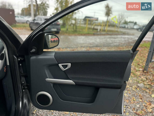 Сірий Смарт Forfour, об'ємом двигуна 1.3 л та пробігом 185 тис. км за 3800 $, фото 41 на Automoto.ua