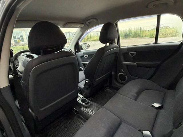 Сірий Смарт Forfour, об'ємом двигуна 1.12 л та пробігом 288 тис. км за 2900 $, фото 17 на Automoto.ua