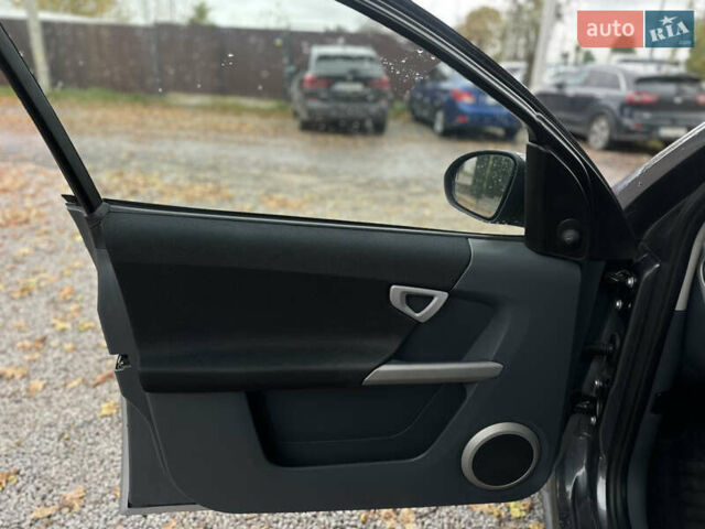 Сірий Смарт Forfour, об'ємом двигуна 1.3 л та пробігом 185 тис. км за 3800 $, фото 22 на Automoto.ua