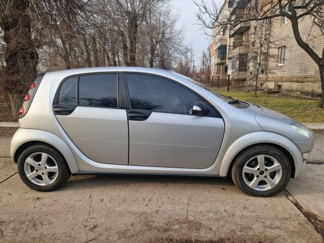 Сірий Смарт Forfour, об'ємом двигуна 1.5 л та пробігом 300 тис. км за 3800 $, фото 3 на Automoto.ua