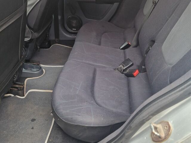 Сірий Смарт Forfour, об'ємом двигуна 1.5 л та пробігом 300 тис. км за 3800 $, фото 6 на Automoto.ua