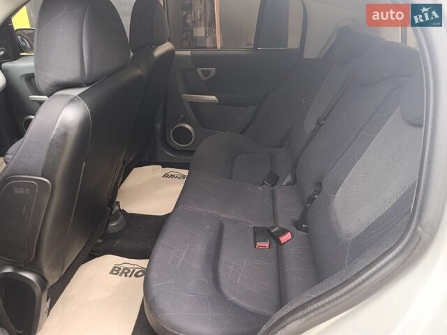 Сірий Смарт Forfour, об'ємом двигуна 1.49 л та пробігом 220 тис. км за 3500 $, фото 7 на Automoto.ua