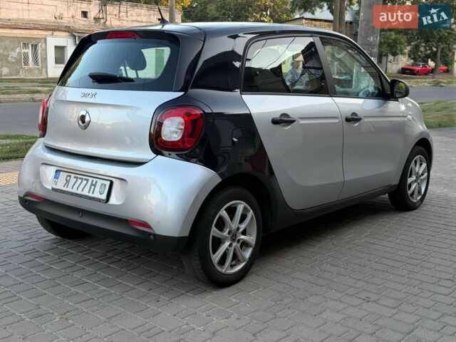 Сірий Смарт Forfour, об'ємом двигуна 1 л та пробігом 145 тис. км за 6500 $, фото 13 на Automoto.ua