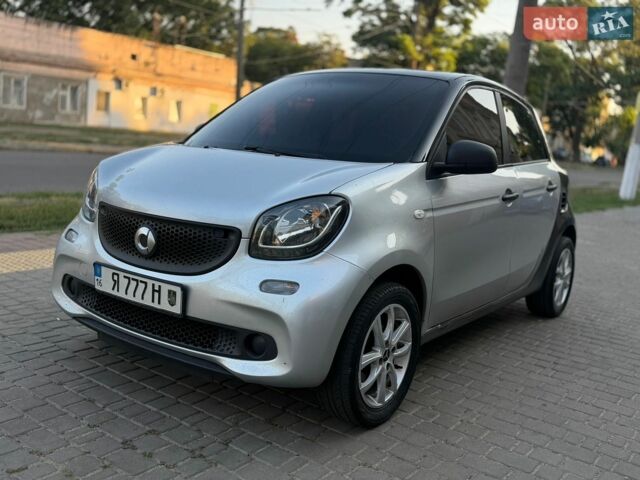 Сірий Смарт Forfour, об'ємом двигуна 1 л та пробігом 145 тис. км за 5900 $, фото 9 на Automoto.ua