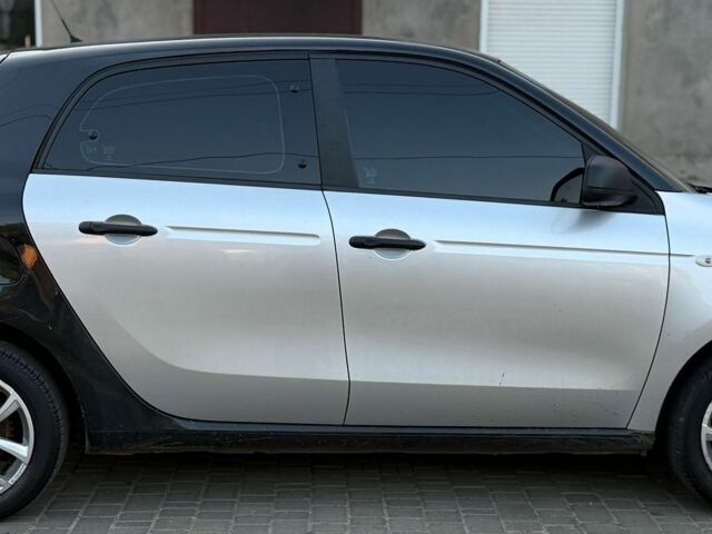 Сірий Смарт Forfour, об'ємом двигуна 1 л та пробігом 145 тис. км за 5900 $, фото 5 на Automoto.ua