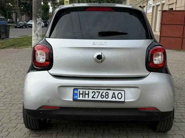 Сірий Смарт Forfour, об'ємом двигуна 1 л та пробігом 145 тис. км за 5979 $, фото 3 на Automoto.ua