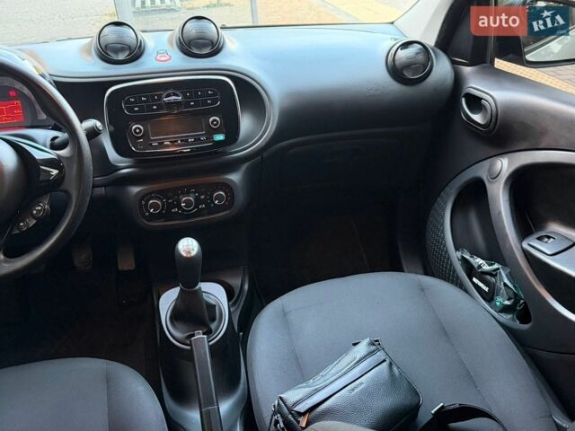 Сірий Смарт Forfour, об'ємом двигуна 1 л та пробігом 145 тис. км за 5900 $, фото 24 на Automoto.ua