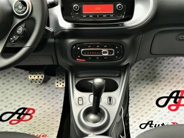 Сірий Смарт Forfour, об'ємом двигуна 0 л та пробігом 10 тис. км за 17000 $, фото 16 на Automoto.ua