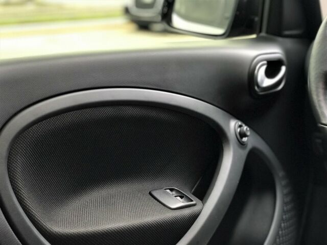 Сірий Смарт Forfour, об'ємом двигуна 0 л та пробігом 10 тис. км за 17000 $, фото 12 на Automoto.ua