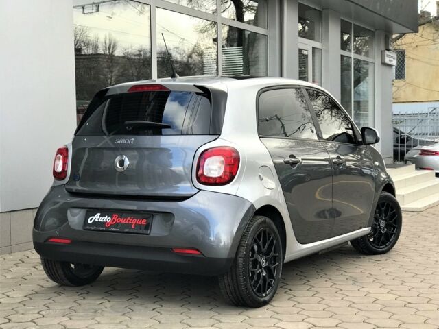 Сірий Смарт Forfour, об'ємом двигуна 0 л та пробігом 10 тис. км за 17000 $, фото 7 на Automoto.ua