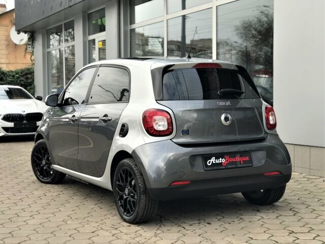 Сірий Смарт Forfour, об'ємом двигуна 0 л та пробігом 10 тис. км за 17000 $, фото 5 на Automoto.ua