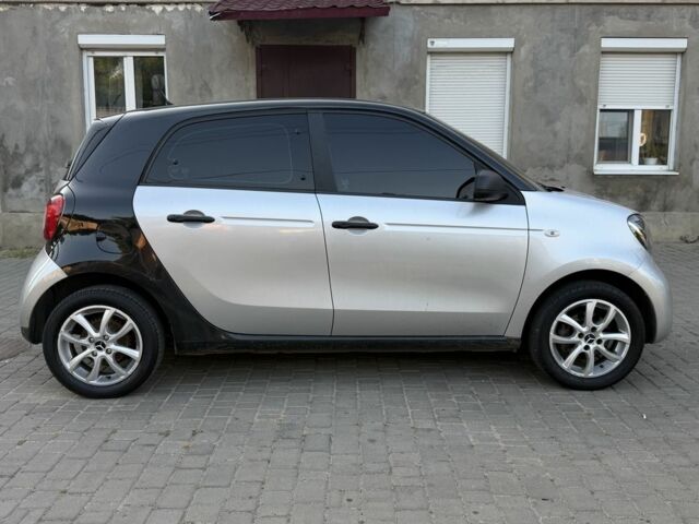 Сірий Смарт Forfour, об'ємом двигуна 1 л та пробігом 145 тис. км за 5892 $, фото 19 на Automoto.ua