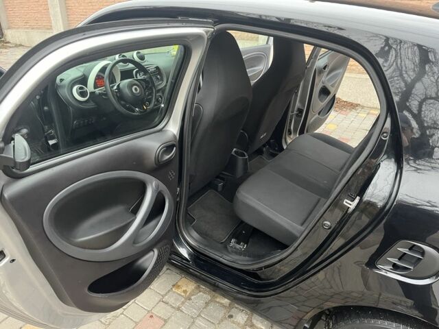 Сірий Смарт Forfour, об'ємом двигуна 1 л та пробігом 142 тис. км за 5700 $, фото 6 на Automoto.ua