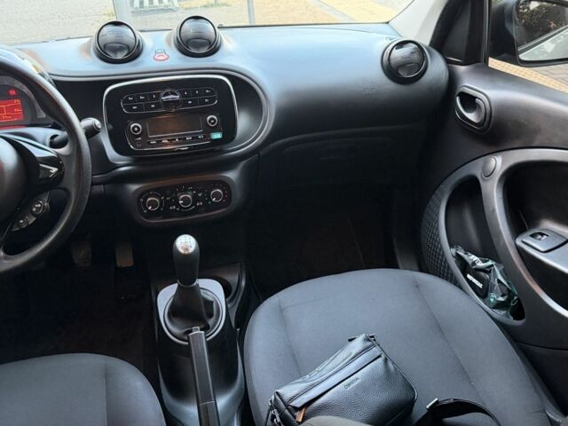 Сірий Смарт Forfour, об'ємом двигуна 1 л та пробігом 145 тис. км за 5892 $, фото 17 на Automoto.ua