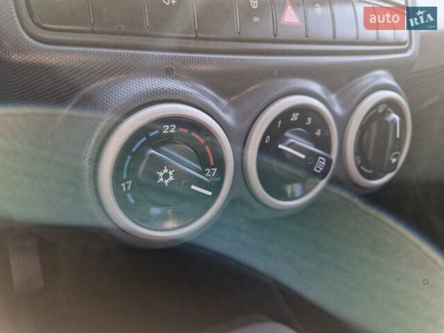 Синій Смарт Forfour, об'ємом двигуна 1.12 л та пробігом 139 тис. км за 4899 $, фото 21 на Automoto.ua