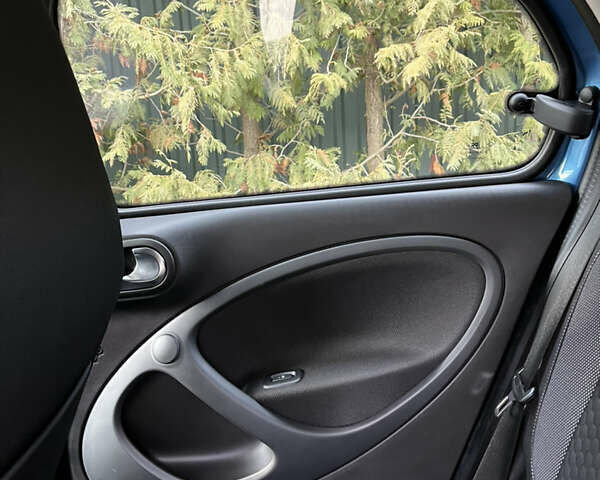 Синій Смарт Forfour, об'ємом двигуна 0 л та пробігом 16 тис. км за 11000 $, фото 28 на Automoto.ua