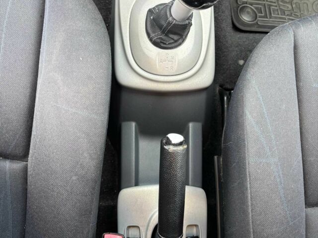 Зелений Смарт Forfour, об'ємом двигуна 1.3 л та пробігом 242 тис. км за 3498 $, фото 2 на Automoto.ua