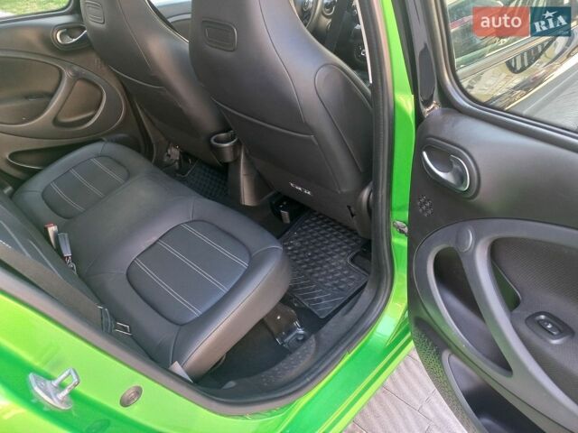 Зелений Смарт Forfour, об'ємом двигуна 0 л та пробігом 61 тис. км за 7800 $, фото 17 на Automoto.ua