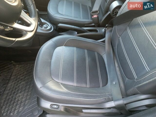 Зелений Смарт Forfour, об'ємом двигуна 0 л та пробігом 61 тис. км за 7800 $, фото 10 на Automoto.ua