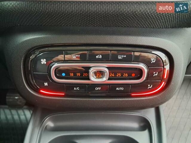 Зелений Смарт Forfour, об'ємом двигуна 0 л та пробігом 61 тис. км за 7700 $, фото 21 на Automoto.ua