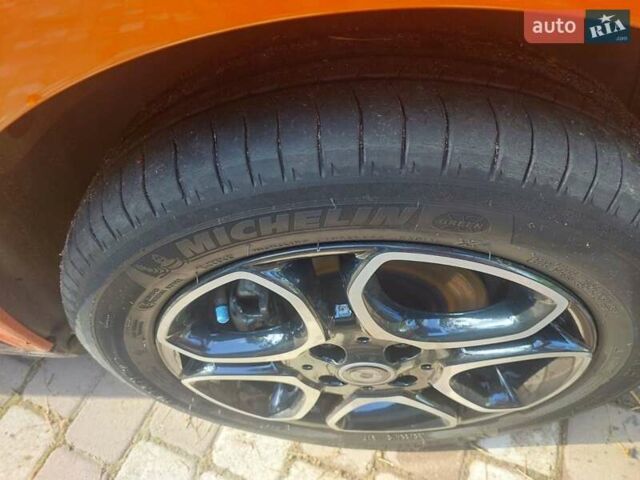 Помаранчевий Смарт Forfour, об'ємом двигуна 0 л та пробігом 53 тис. км за 9555 $, фото 8 на Automoto.ua