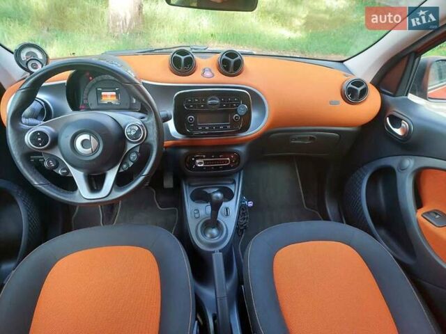 Помаранчевий Смарт Forfour, об'ємом двигуна 0 л та пробігом 53 тис. км за 8555 $, фото 19 на Automoto.ua