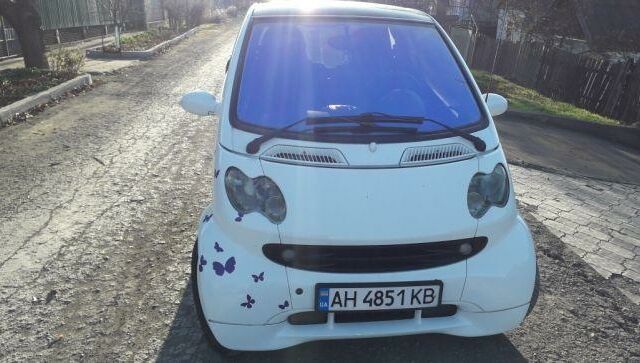 Білий Смарт Fortwo, об'ємом двигуна 0.6 л та пробігом 130 тис. км за 3800 $, фото 1 на Automoto.ua