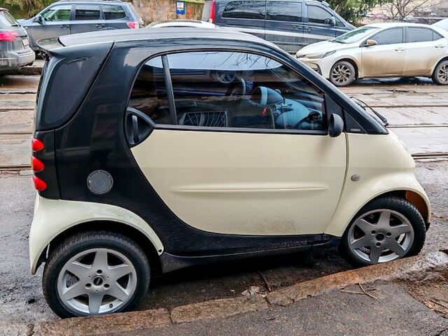 Белый Смарт Форту, объемом двигателя 0.7 л и пробегом 0 тыс. км за 2750 $, фото 1 на Automoto.ua