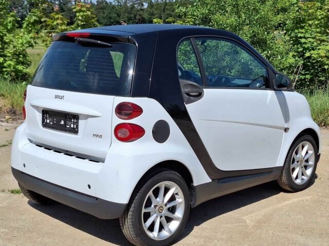 Білий Смарт Fortwo, об'ємом двигуна 1 л та пробігом 135 тис. км за 3500 $, фото 5 на Automoto.ua